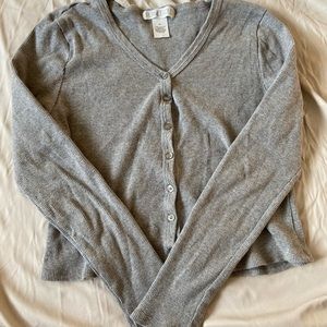 Grey knit long sleeve cardigan